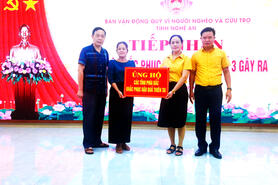Công ty cổ phần In báo Nghệ An quyên góp ủng hộ đồng bào miền Bắc bị thiệt hại do siêu báo Yagi