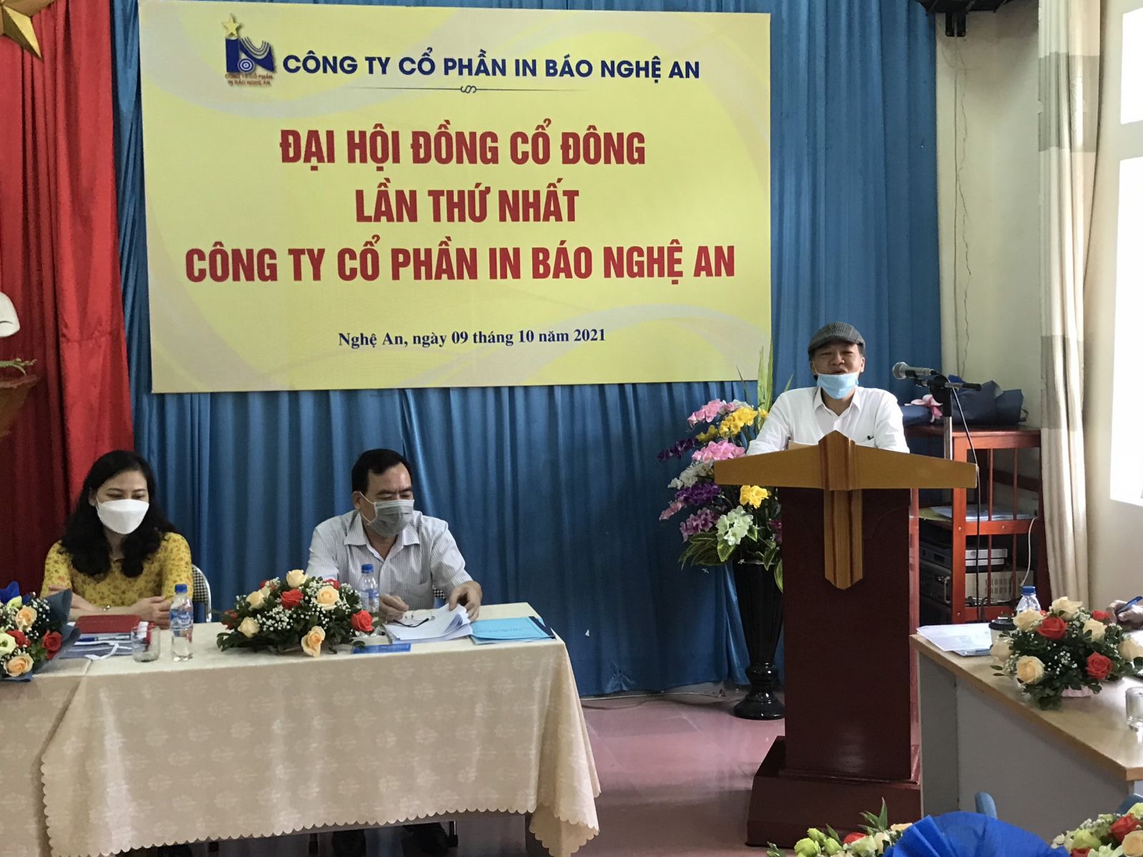 Tân chủ tịch HĐQT Công ty cổ phần In báo Nghệ An phát biểu trước Đại hội
